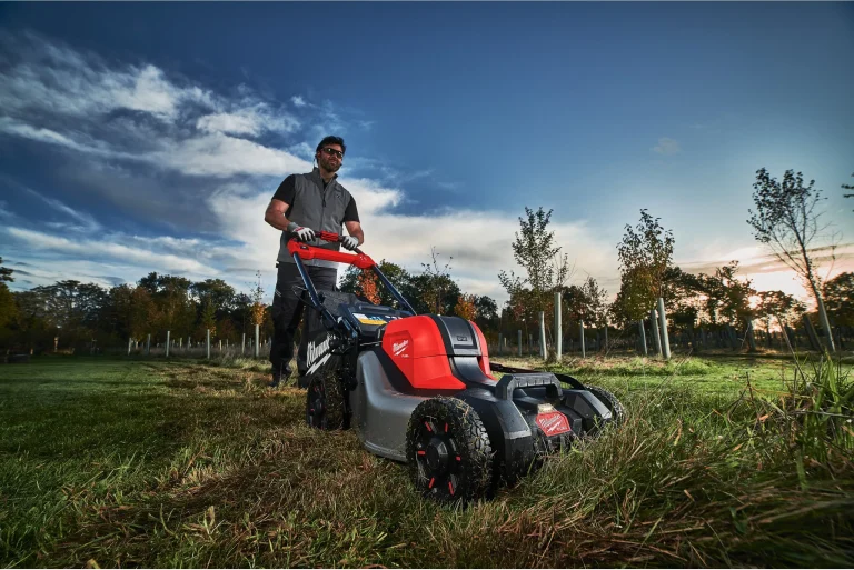 5 Benefits of Using Battery Garden Tools